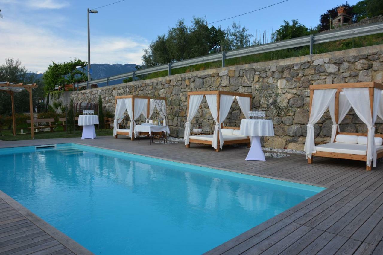 Cebron Family Estate Hotell Branik Exteriör bild